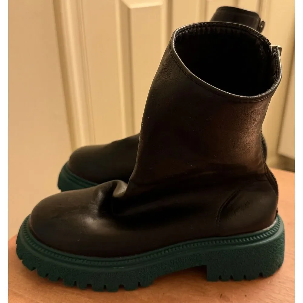 SHEIN 2 Tone Zipper Black Boots With Green Bottoms Woman's‎ Size 7